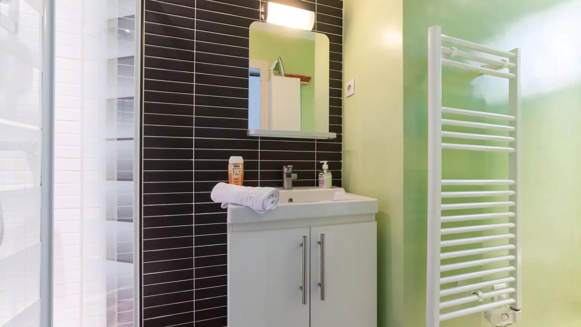 Pied-A-Terre Near Bastille & Voltaire Paris 11Th 0*,  France