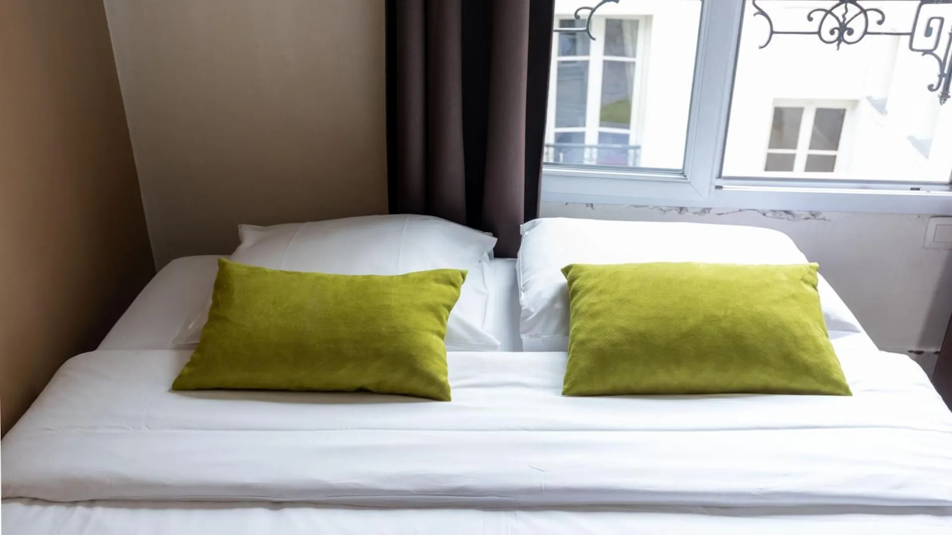 Pied-A-Terre Near Bastille & Voltaire Paris 11Th