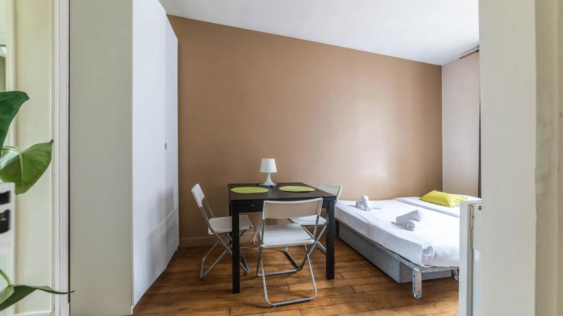 Apartment Pied-A-Terre Near Bastille & Voltaire Paris 11Th
