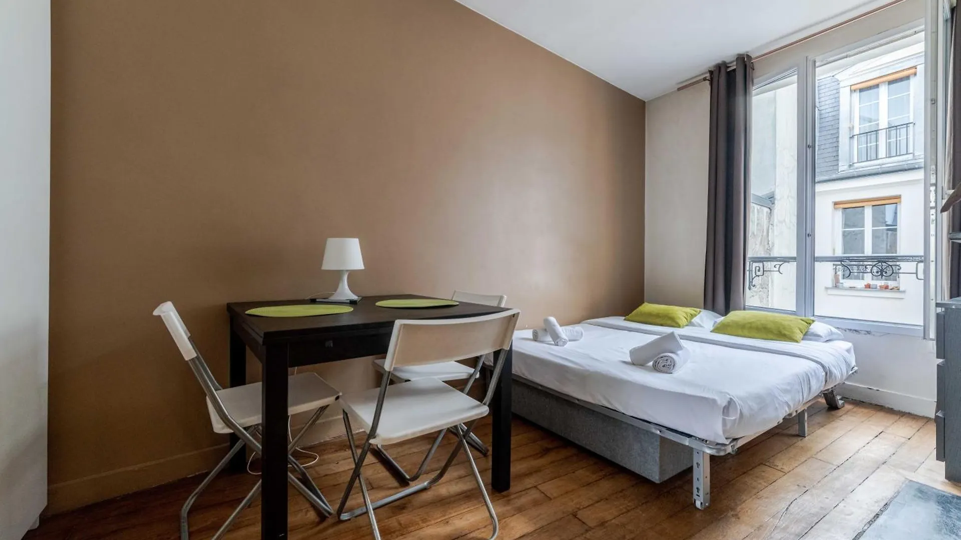 Pied-A-Terre Near Bastille & Voltaire Paris 11Th Apartment
